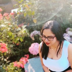 Meet your Posher, Joyce b